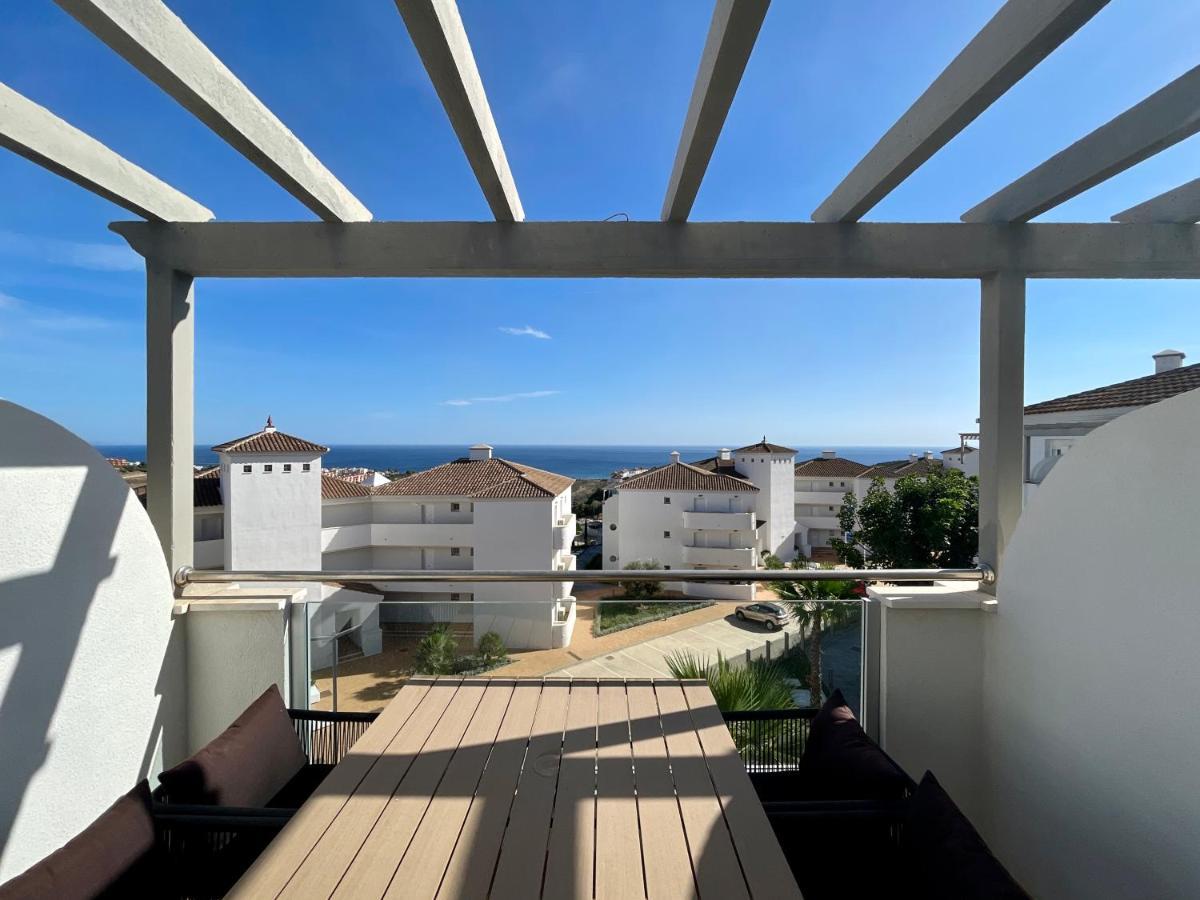 Hill Sea View Apartment มานิลบา ภายนอก รูปภาพ