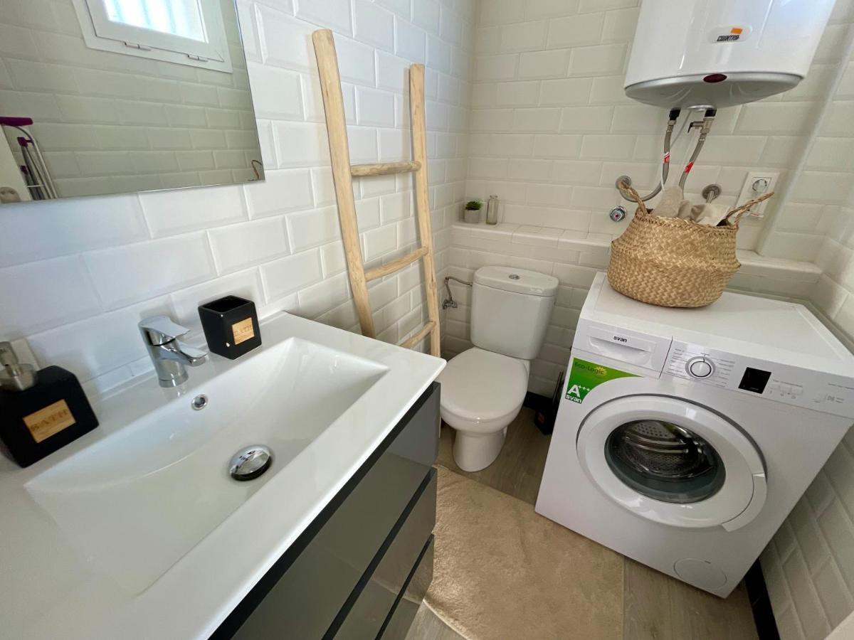 Hill Sea View Apartment มานิลบา ภายนอก รูปภาพ